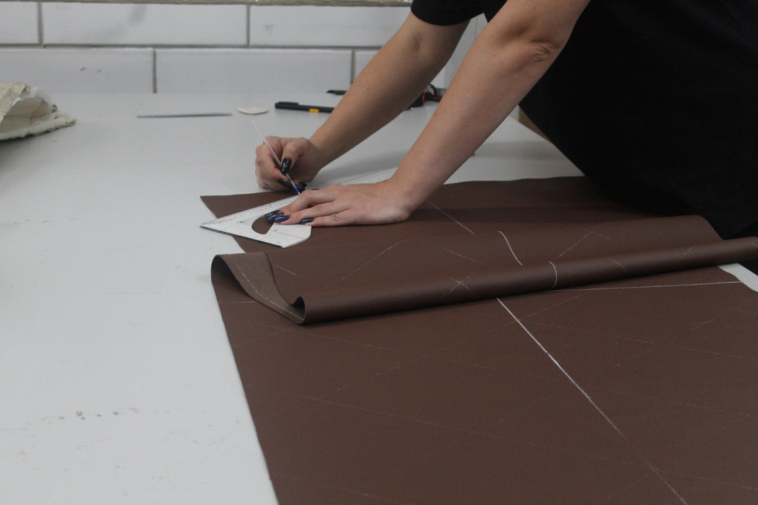 Hoe gaat het stofferen van een bank precies in zijn werk?